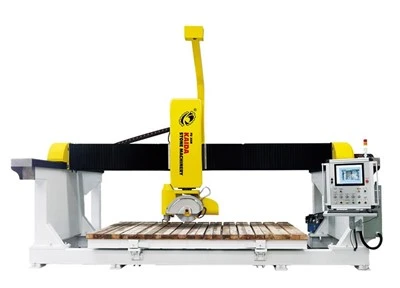 Mașină de tăiat CNC cu 5 axe