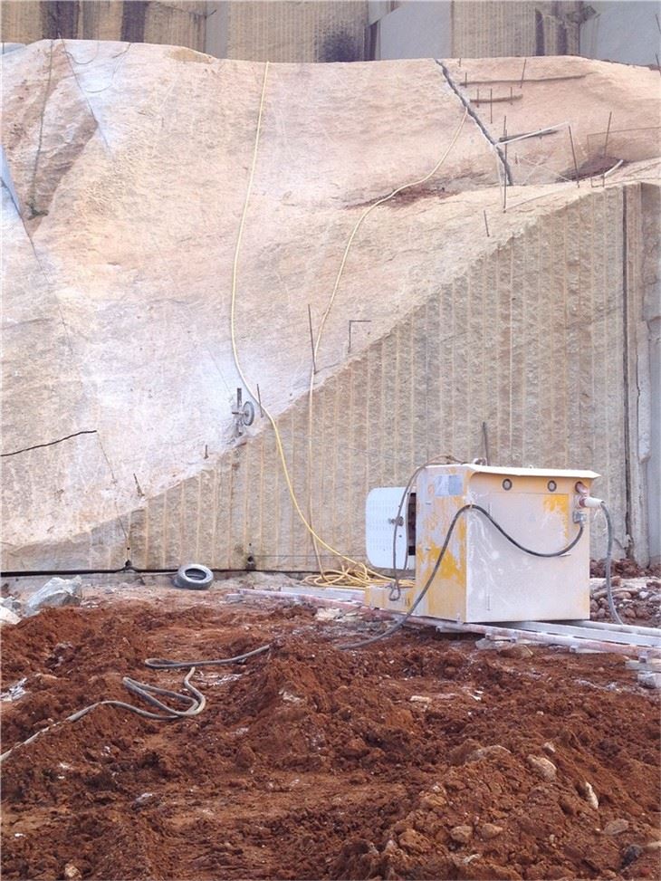 Quarry Stone Block Cutting Machine